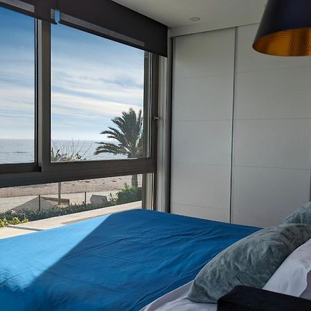 Paradise Beachfront Luxury Villa Вилахойоса Екстериор снимка